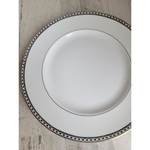 Wedgwood bone china black ulander 10" dinner plate - Picture 2 of 6